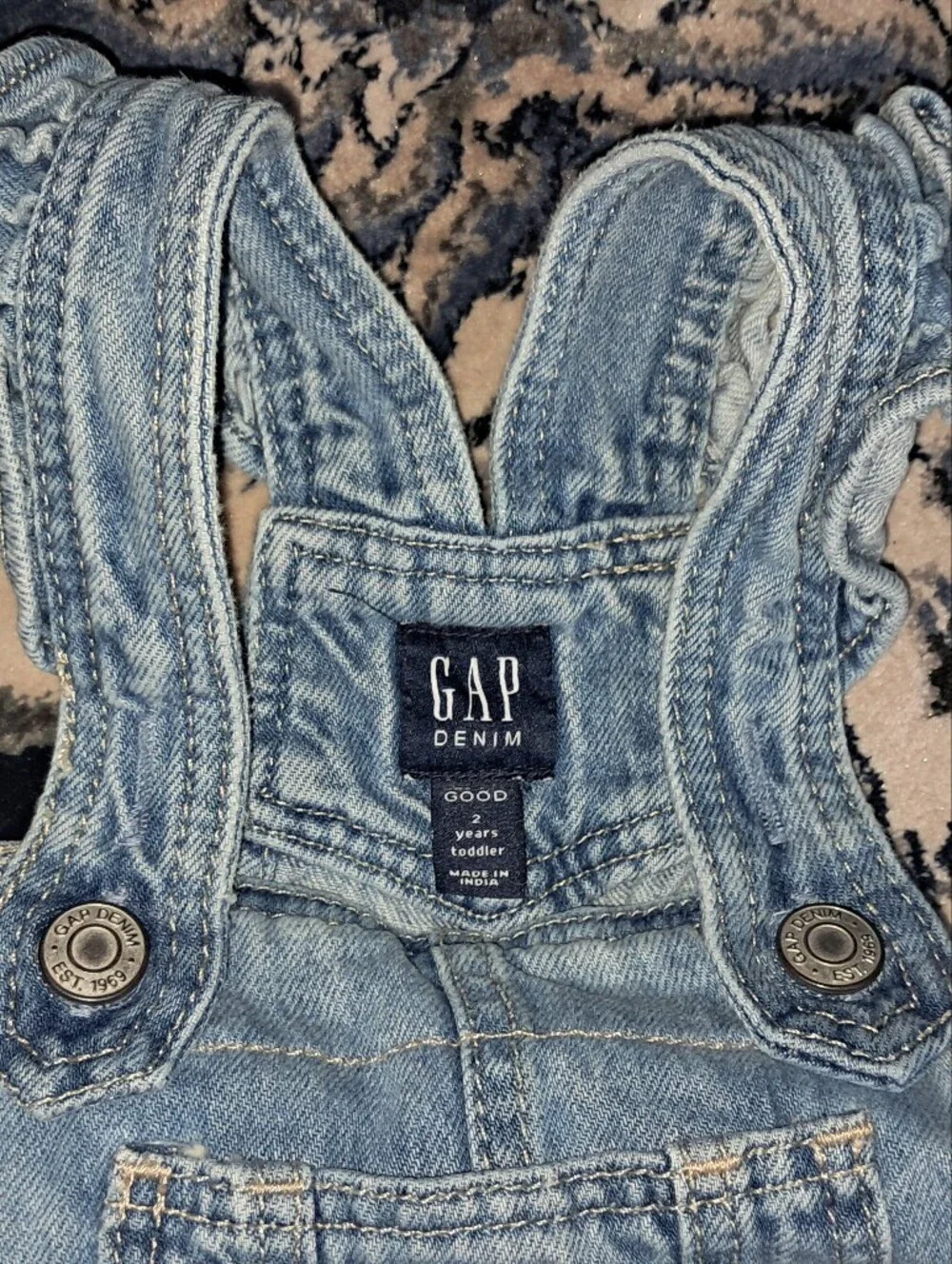 GAP Light Blue Denim Short Overalls with Heart Patch 2T